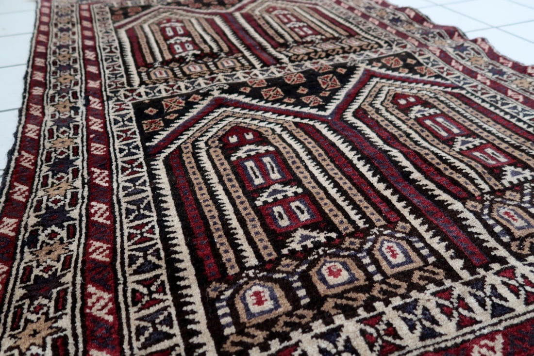 Handmade vintage Afghan Baluch prayer rug 3' x 4.6' (94cm x 142cm) 1970s - 10