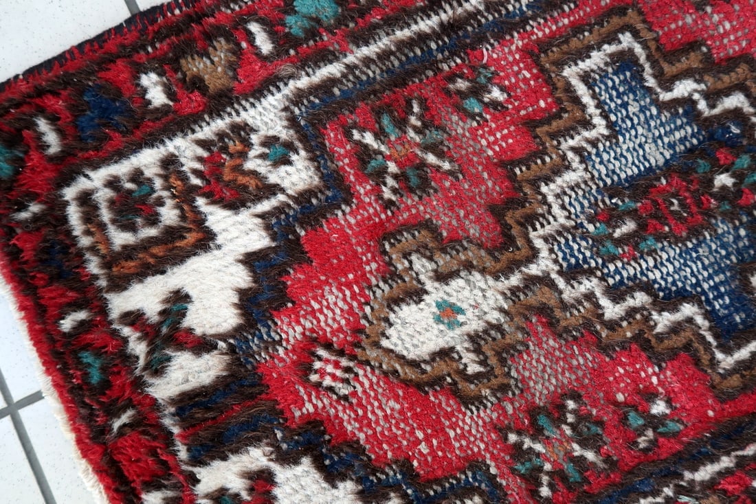 Handmade vintage Persian Hamadan rug 1.8' x 2.9' (55cm x 88cm) 1970s - 7