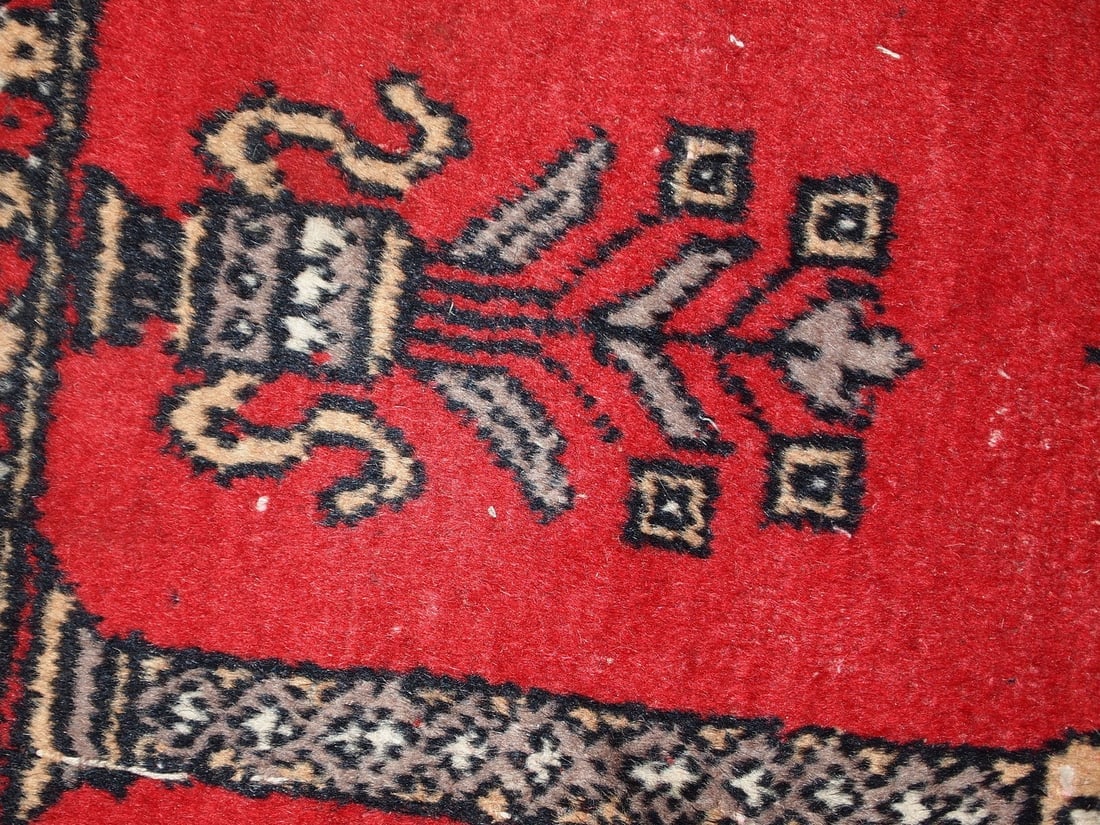Handmade vintage Pakistani Lahore prayer rug 1.5' x 2' (46cm x 64cm) 1950s - 5