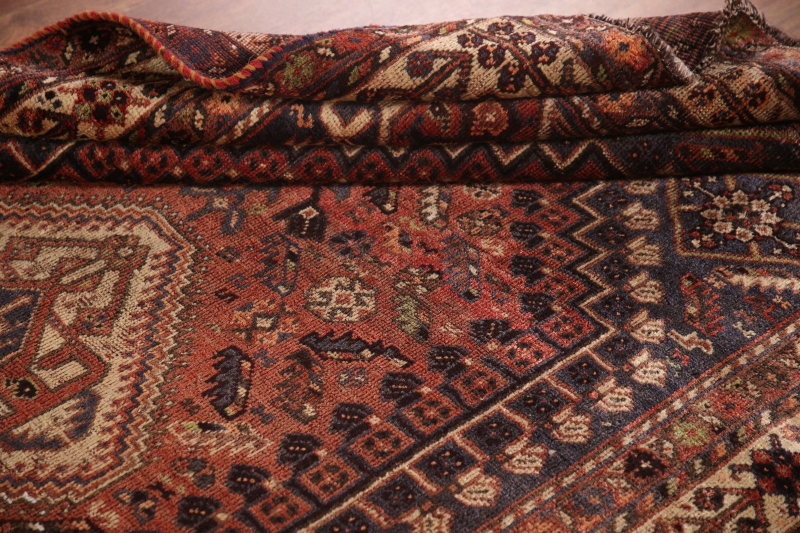 Vegetable Dye Shiraz Persian Area Rug 5x8 - 18