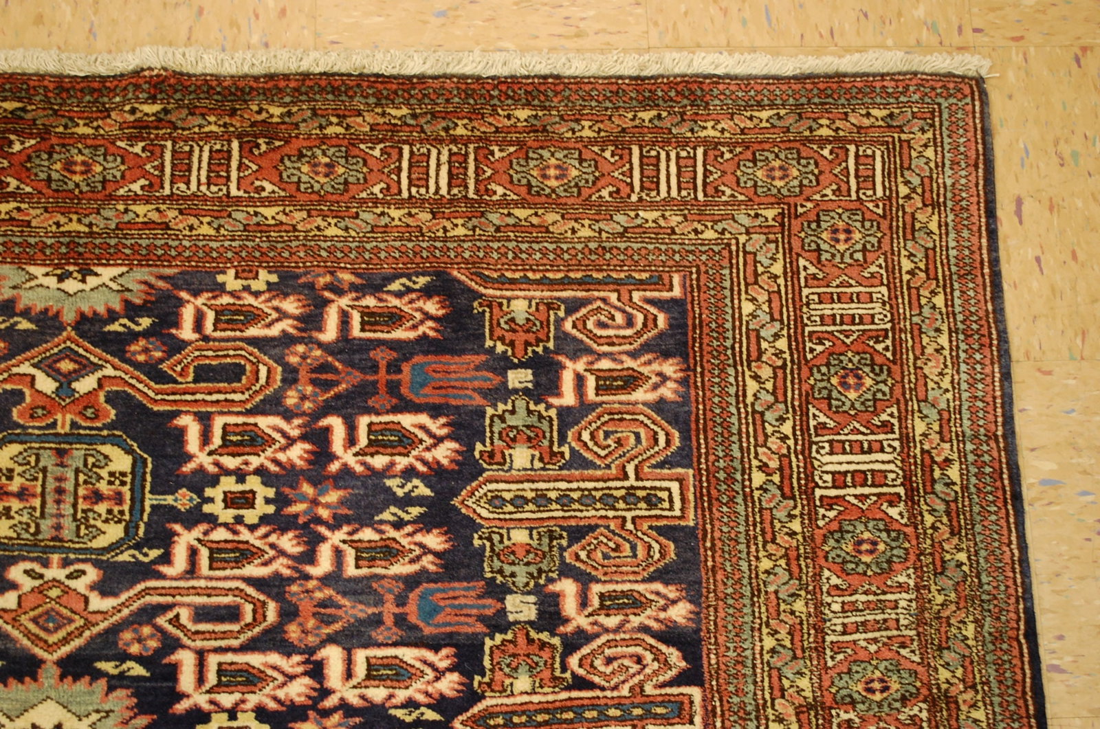 CAUCASIAN SHIRVAN RUG 5.5x8.10 - 5