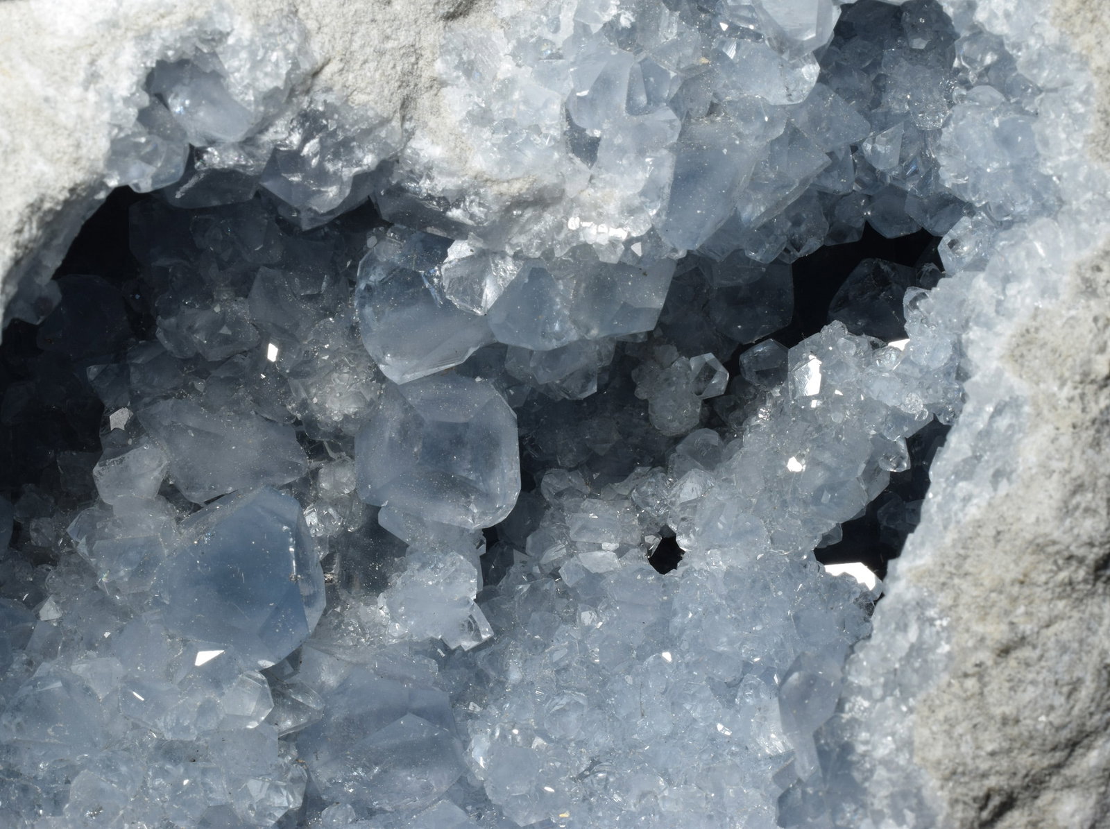 Large Celestite geode - 4
