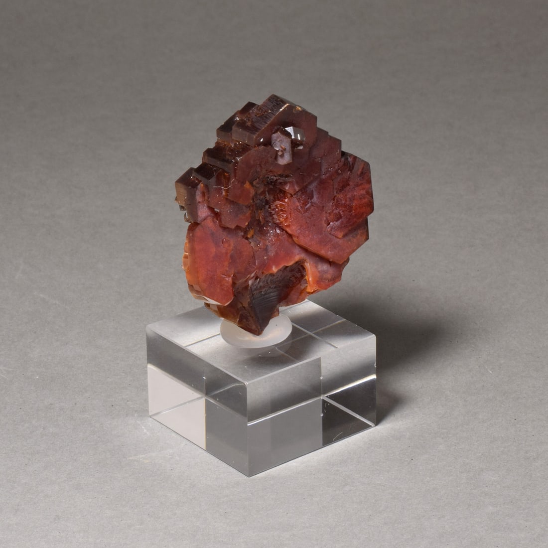 Rare elestial Vanadinite: Title: Rare elestial Vanadinite Origin: Morocco Size: 4 x 4.5 x 2.8 cm Description: Rare elestial vanadinite. From the 2019 find. 4 x 4.5 x 2.8 cm. 192 g Reserve: $300.00 Shipping: Domestic: Flat-r