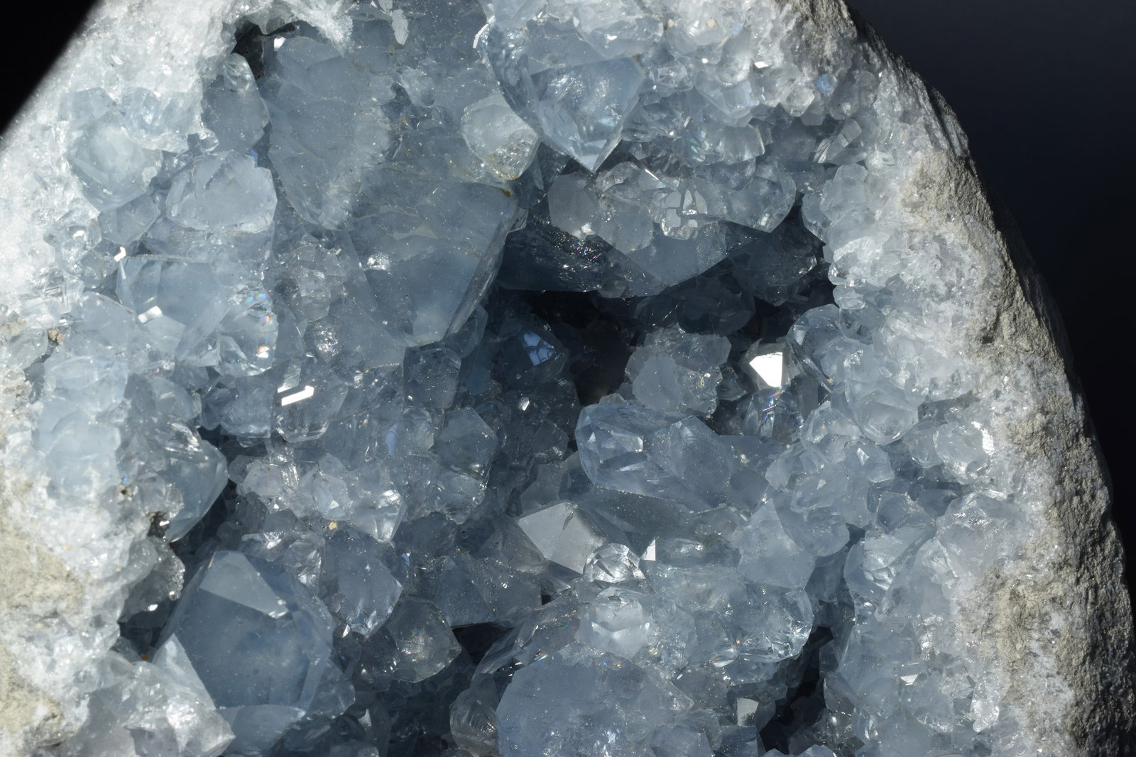 Superb Celestite geode - 7