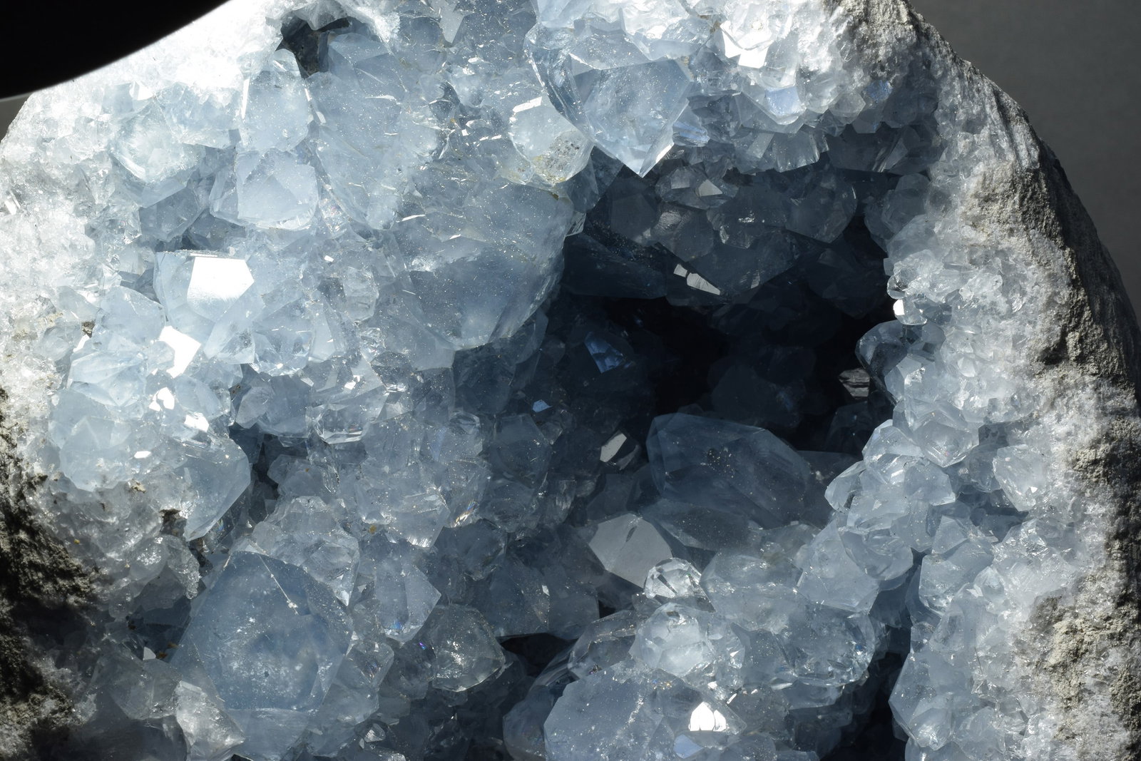 Superb Celestite geode - 9