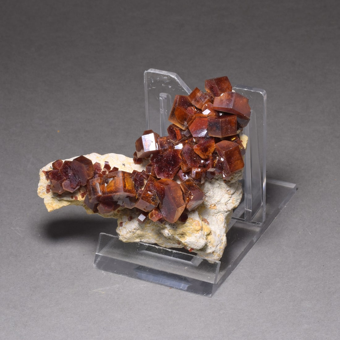 Fine Vanadinite Cluster on matrix - 5