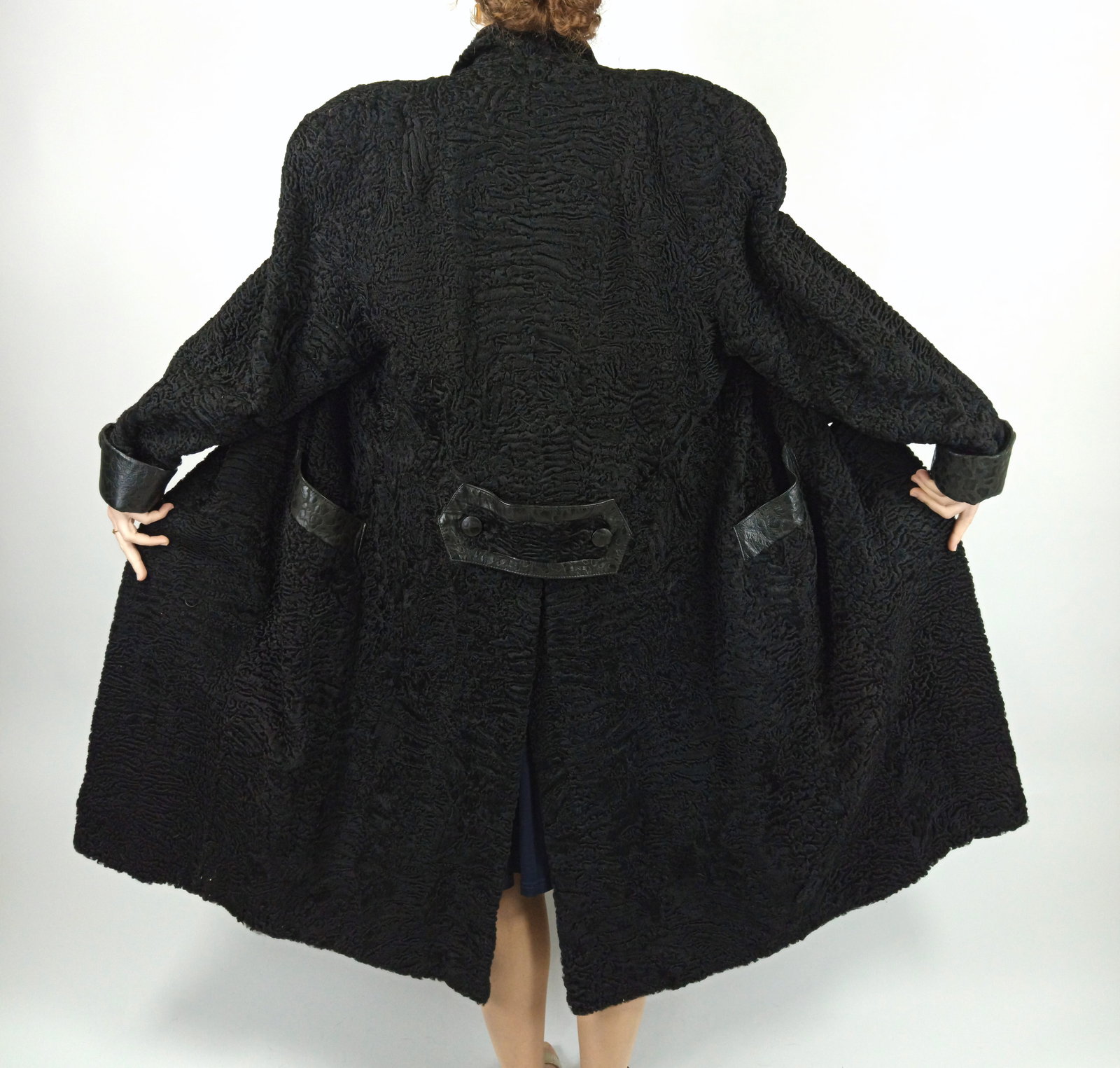 BLACK PERSIAN LAMB FUR COAT EU: XL ; US: 20 - 9