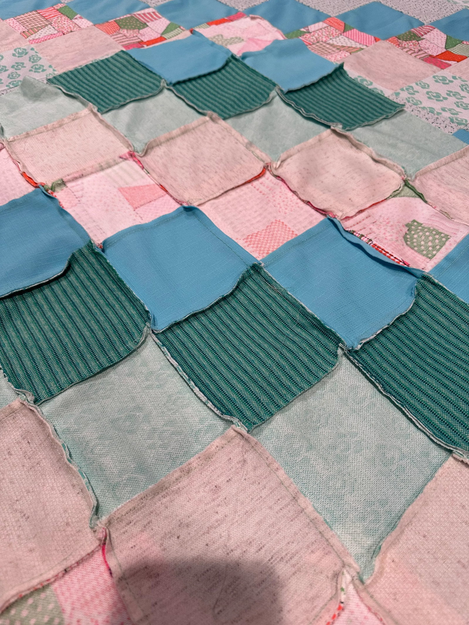 Vintage Mid 20th Century Knit Fabric Blues Pinks Quilt Top Only - 7