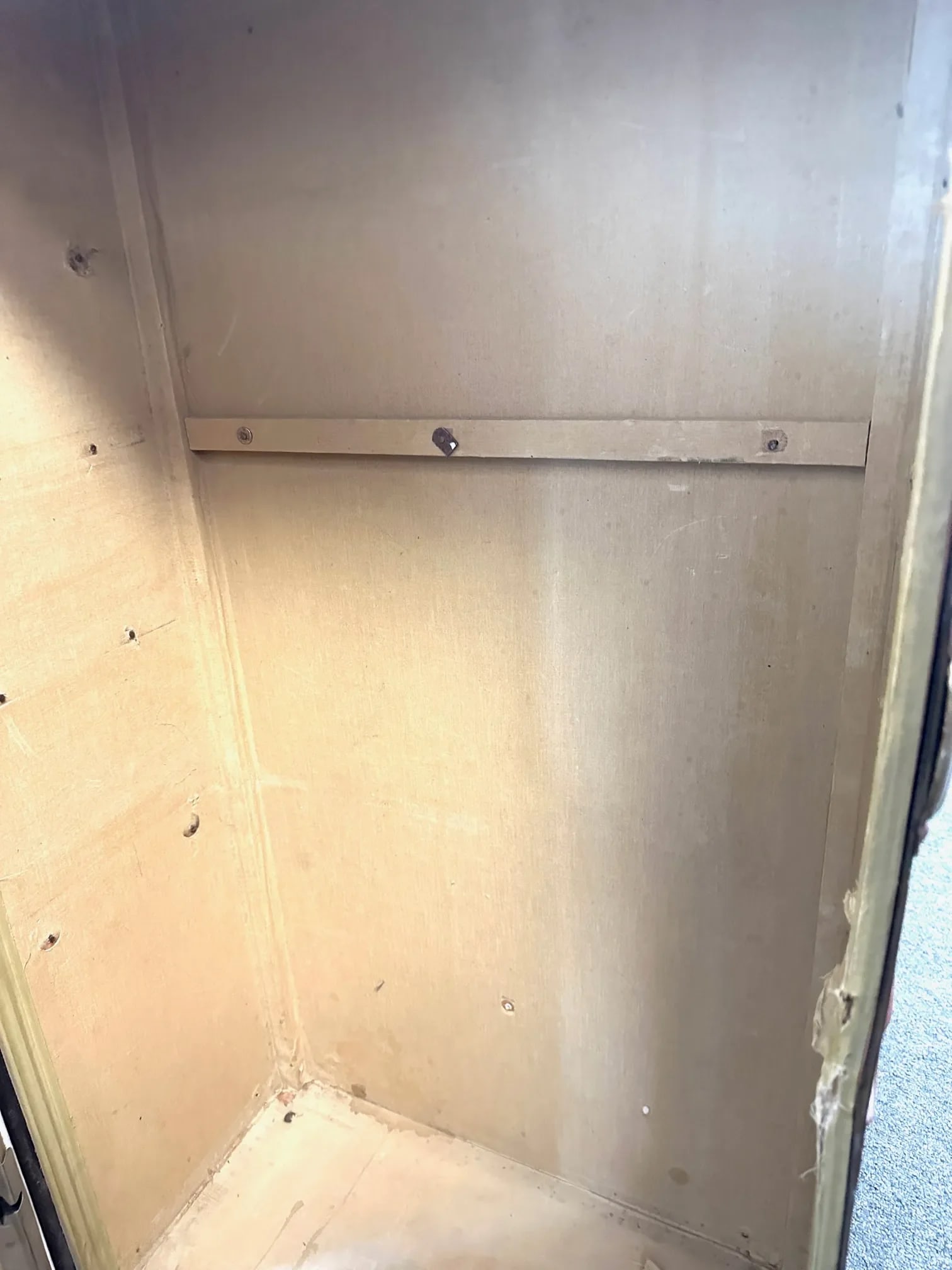 Vintage 1920's Hand Painted Floral Steamer Trunk - 11