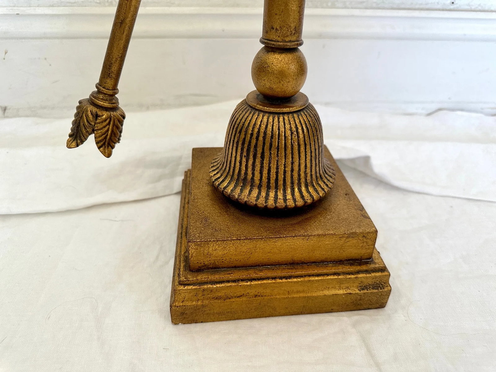 Vintage Hollywood Regency Gold Gilt Arrow Table Lamp - 5