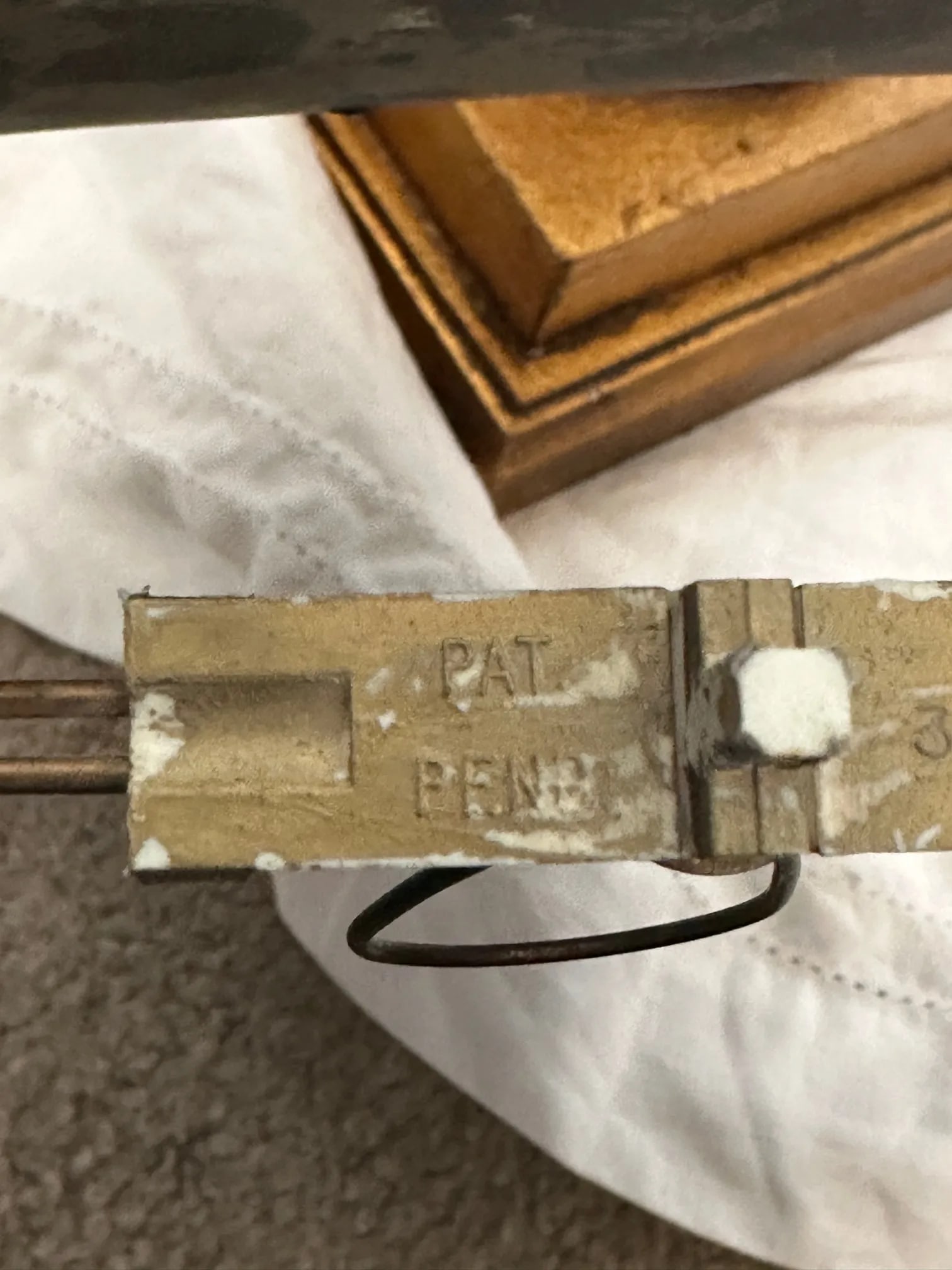 Vintage Hollywood Regency Gold Gilt Arrow Table Lamp - 9