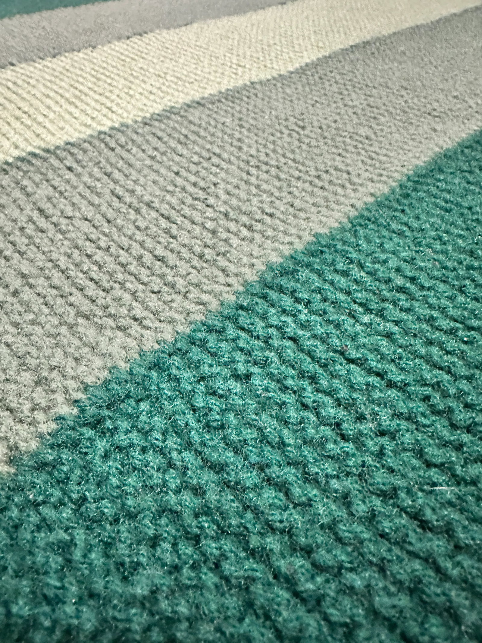 Vintage Mid-20th Century Green Hand Knit Wool Blend Throw - 5