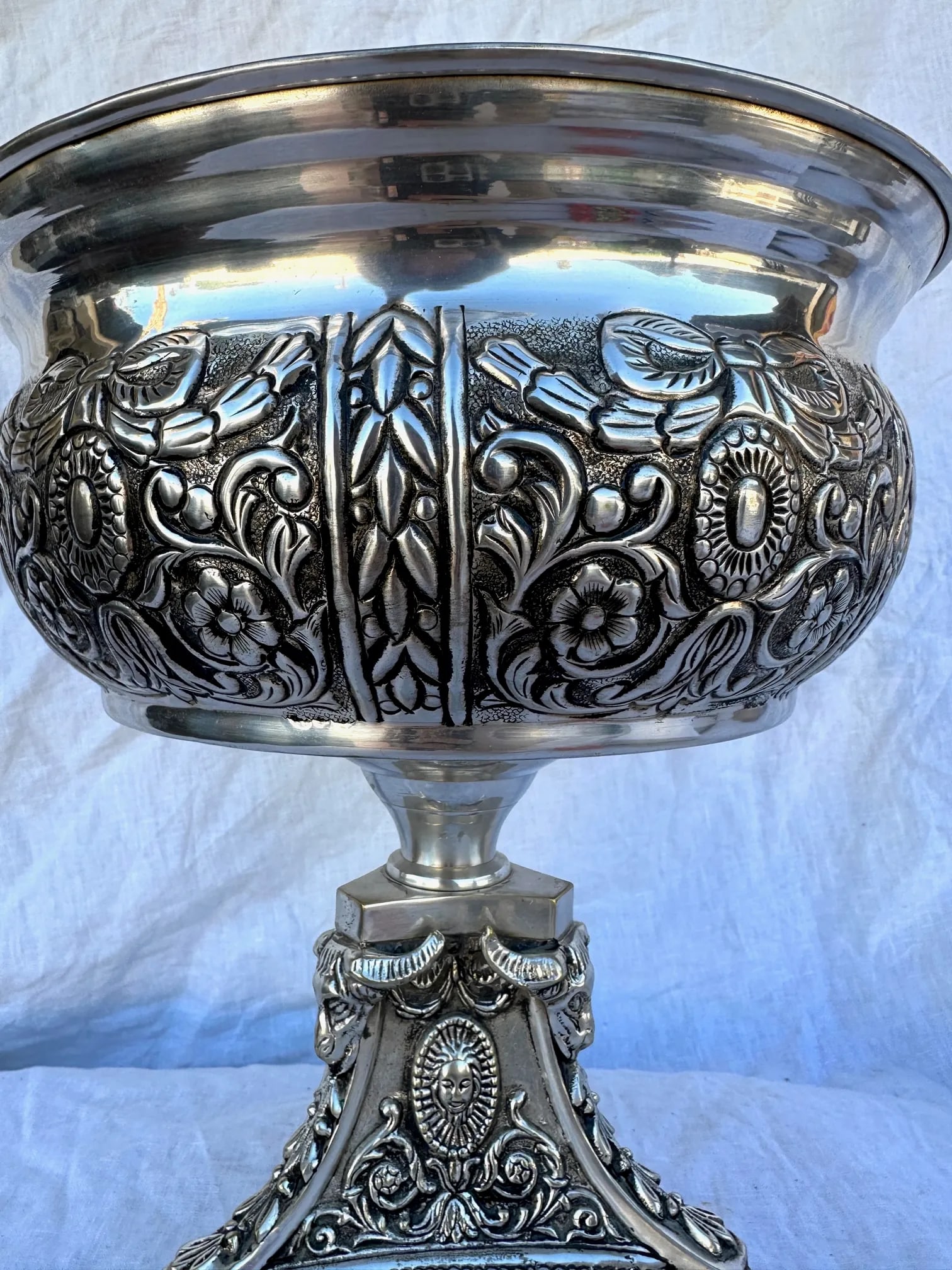 Decorative Silver Pedestal Bowl - 3