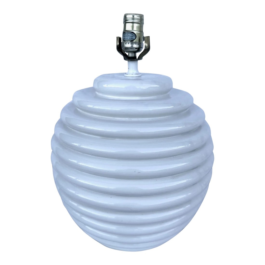 Vintage Postmodern Ceramic Beehive Table Lamp: Vintage Postmodern Ceramic Beehive Table Lamp, Perfect for any home. Great with a black lamp shade. 11in round x 15.5in h 22in h to finial Make sure to follow me, I have flash sales for my followers