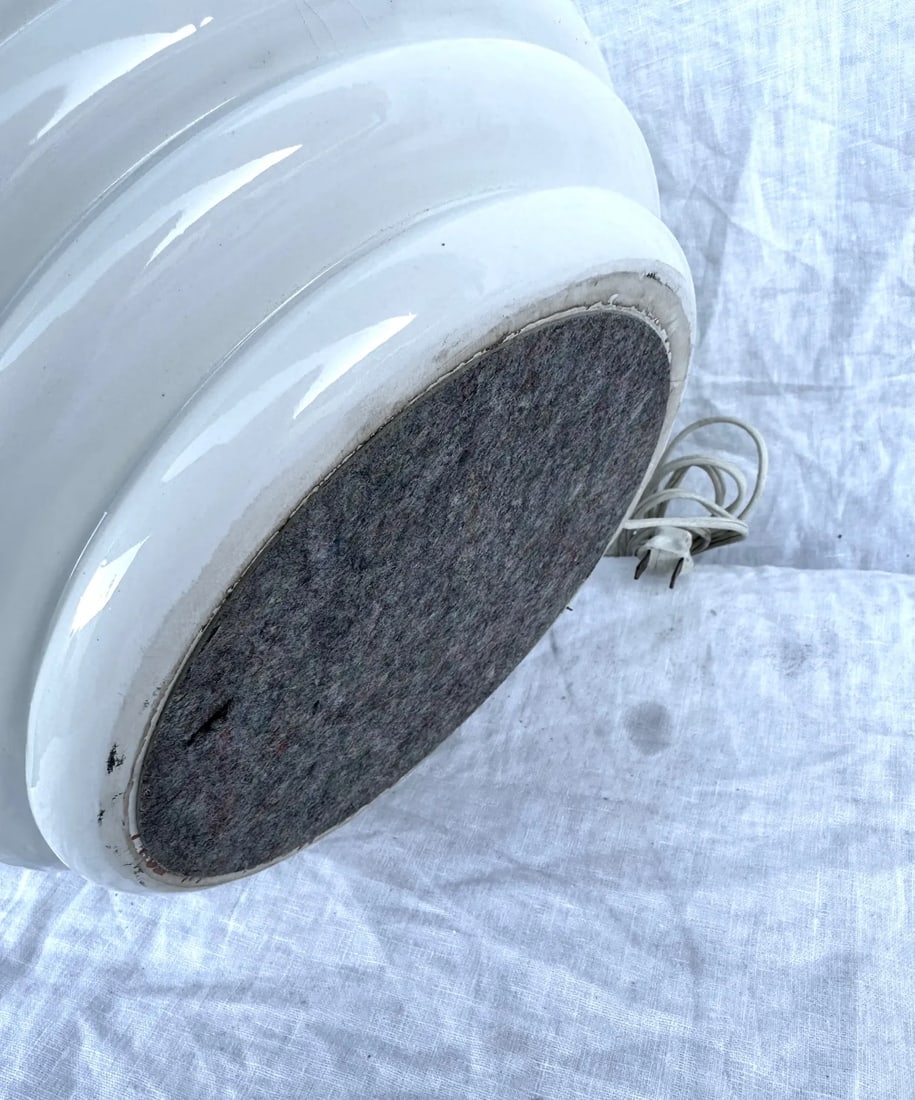 Vintage Postmodern Ceramic Beehive Table Lamp - 5