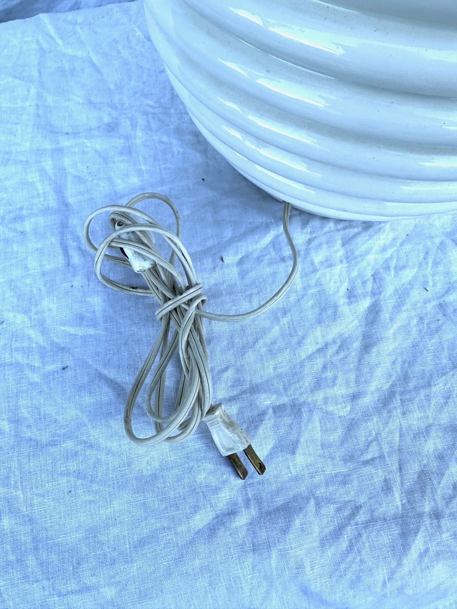 Vintage Postmodern Ceramic Beehive Table Lamp - 8