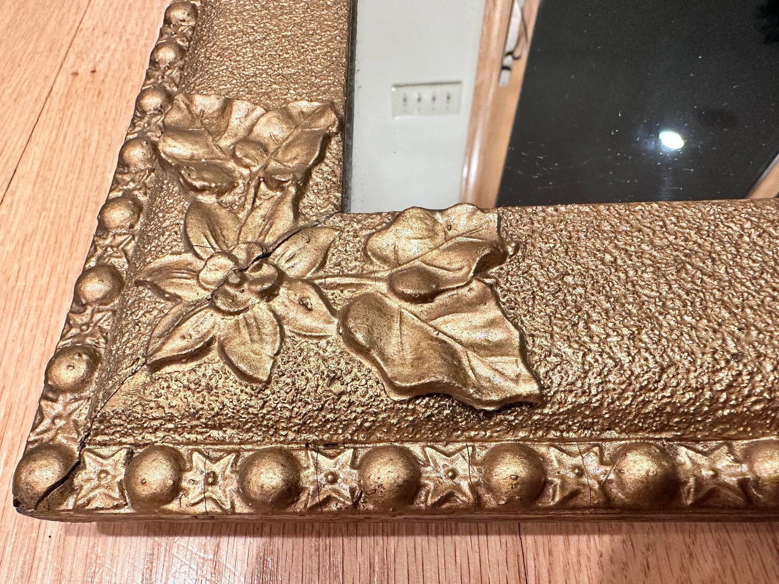 Antique Victorian Floral Gilded Plaster Oak Wood Frame Mirror - 4