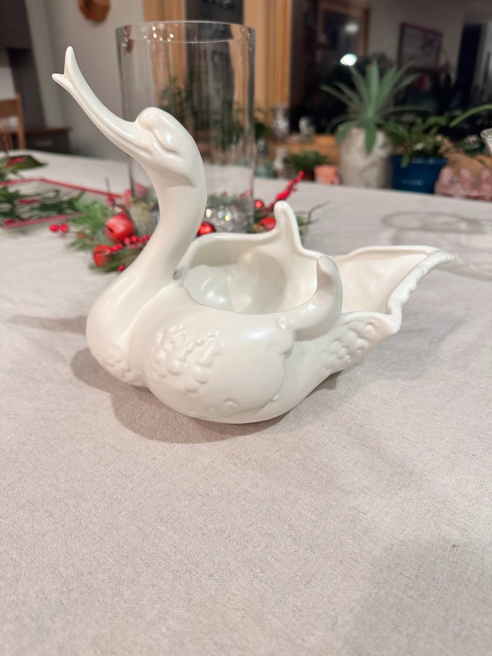Vintage White Swan Hull Art Pottery 23 Usa Ceramic - 4