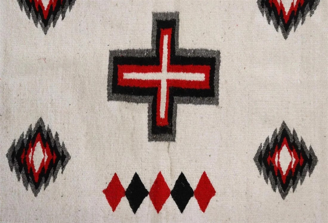 Vintage White Navajo Style Wall Hanging Rug - 4