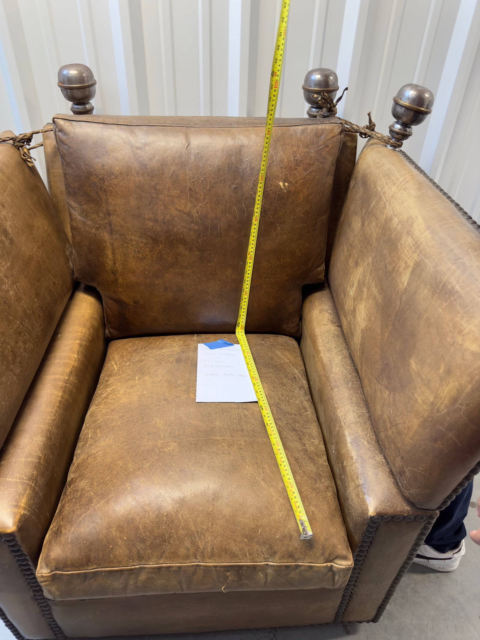 Late 18th Century An Antique Italian Drop Arm Sofa Chair in Original Leather and Brass Details - 5