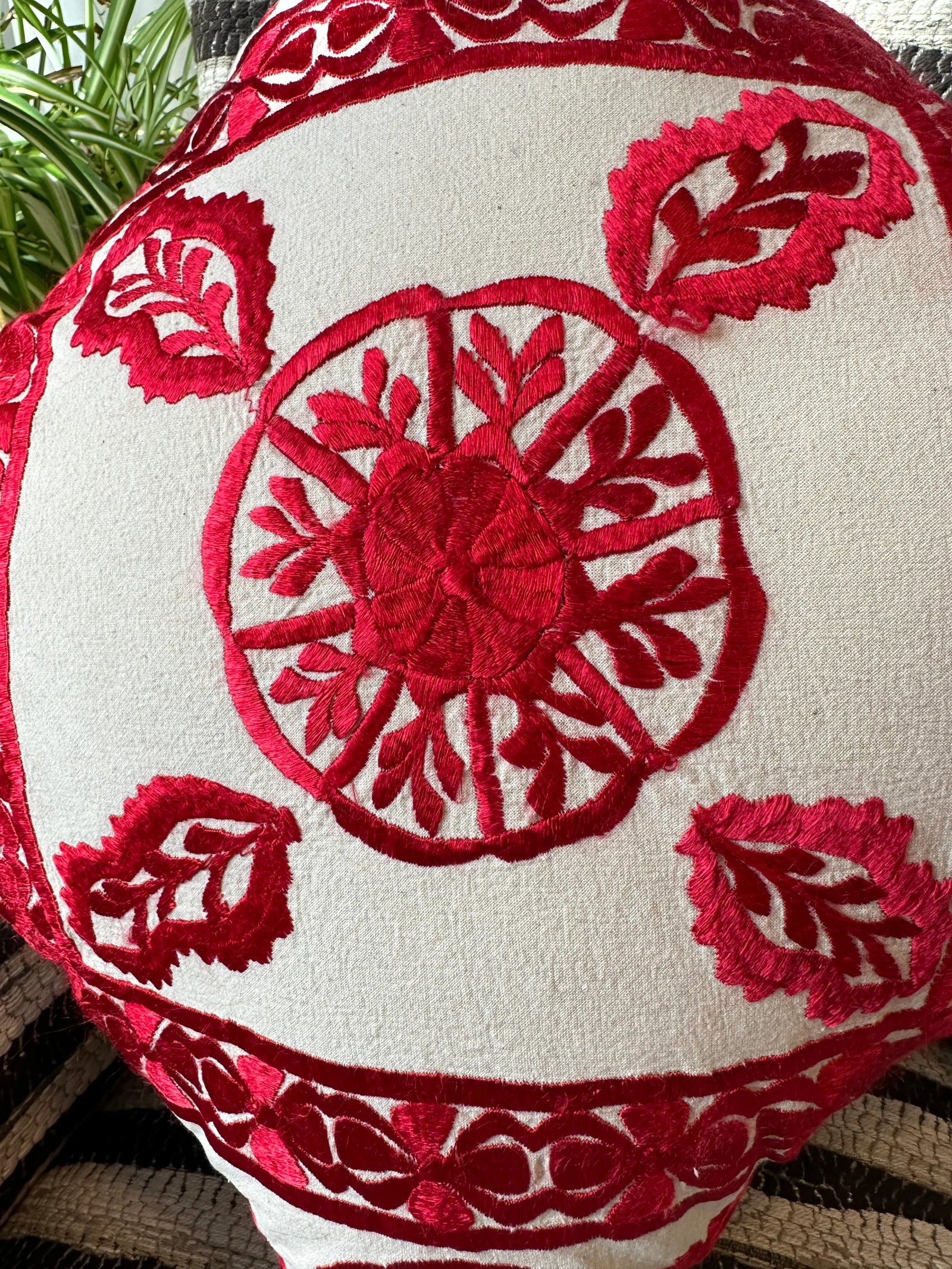 Late 20th Century Moroccan Red Silk Embroidered Pillow - 4