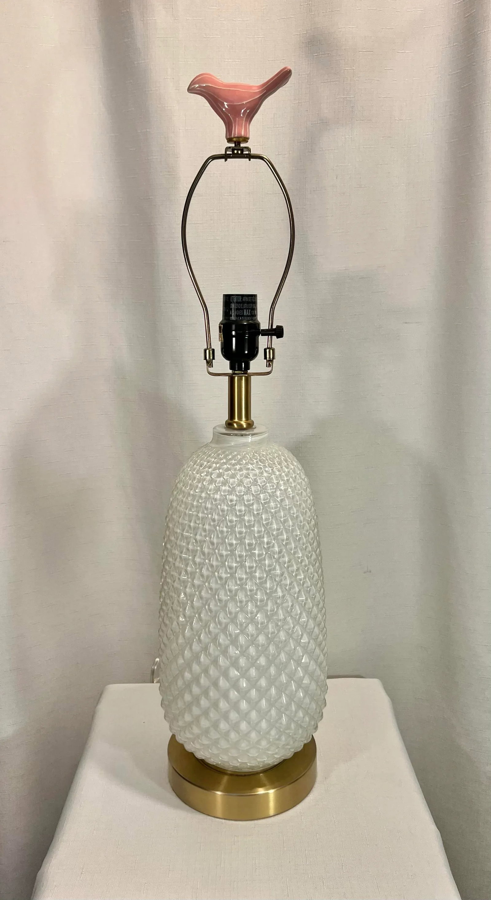 Surya White Hobnail Glass Style Reverse Painted White Table Lamp With Impressionist Style Floral Sha - 3