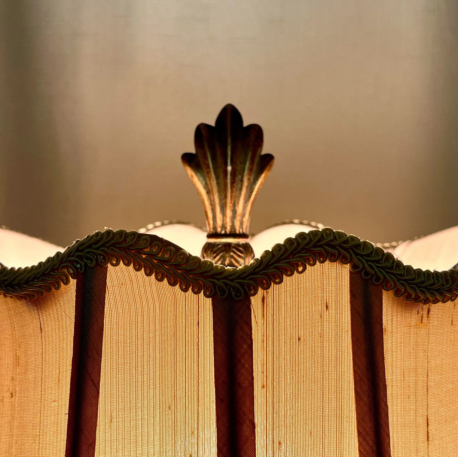 Vintage Palm Beach Regency Gilt Nautilus Seashell Column Table Lamp - 9