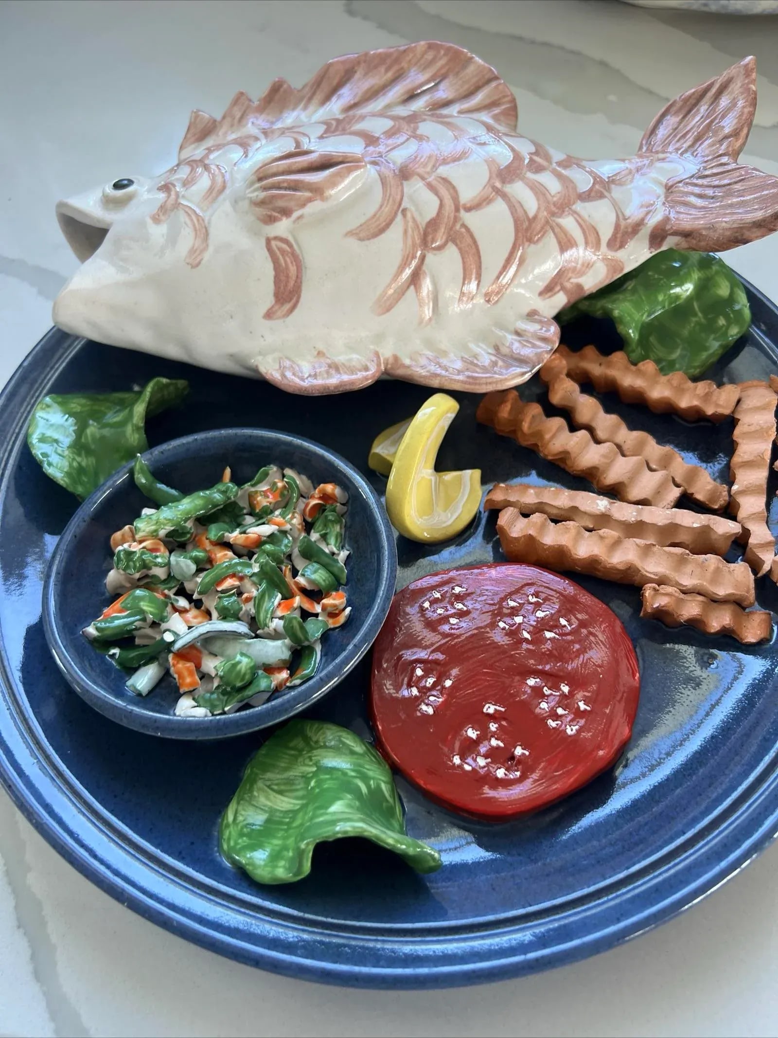 Palissy Majolica Style Wall Plate Fish Dinner Studio Pottery - 5