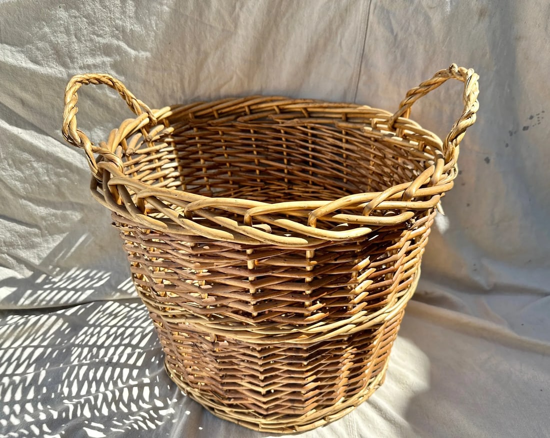 Rustic European Style Storage Basket - 2