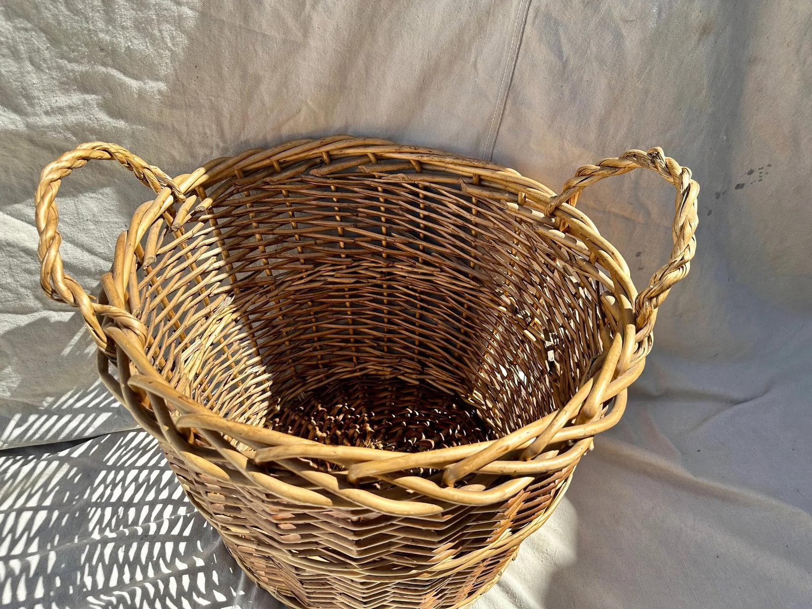 Rustic European Style Storage Basket - 4