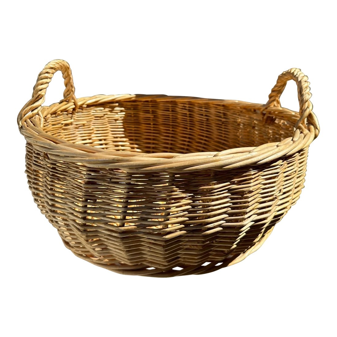 Rustic European Style Gathering Basket: Rustic European Style Gathering Basket perfect for displaying towels or a great filled up for Easter. Lots of options. 19.5in diameter 11.25in h to handles 8in h basket Make sure to follow me, I