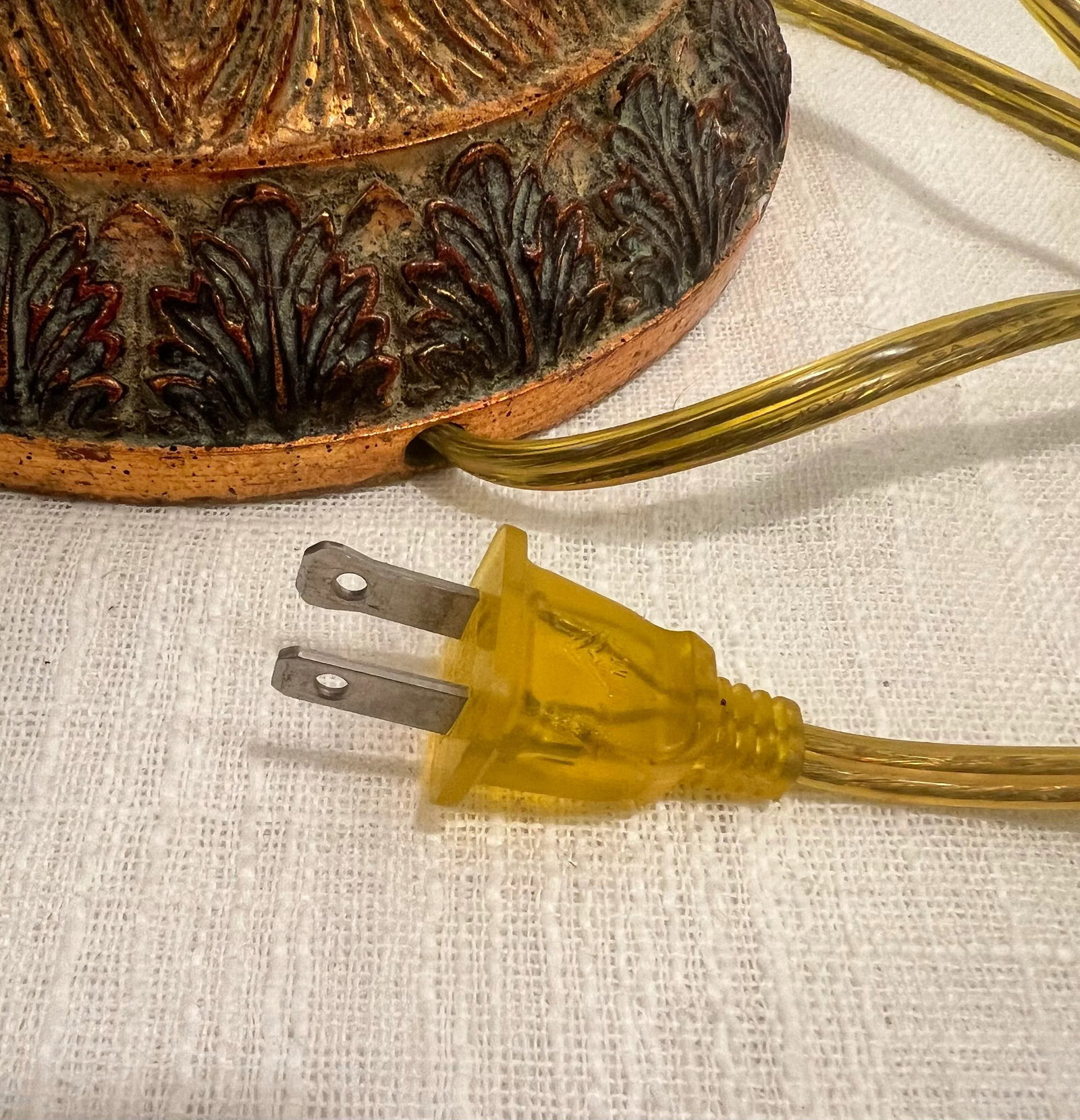 Vintage Regency Gilt Tassel Candlestick Table Lamp - 9