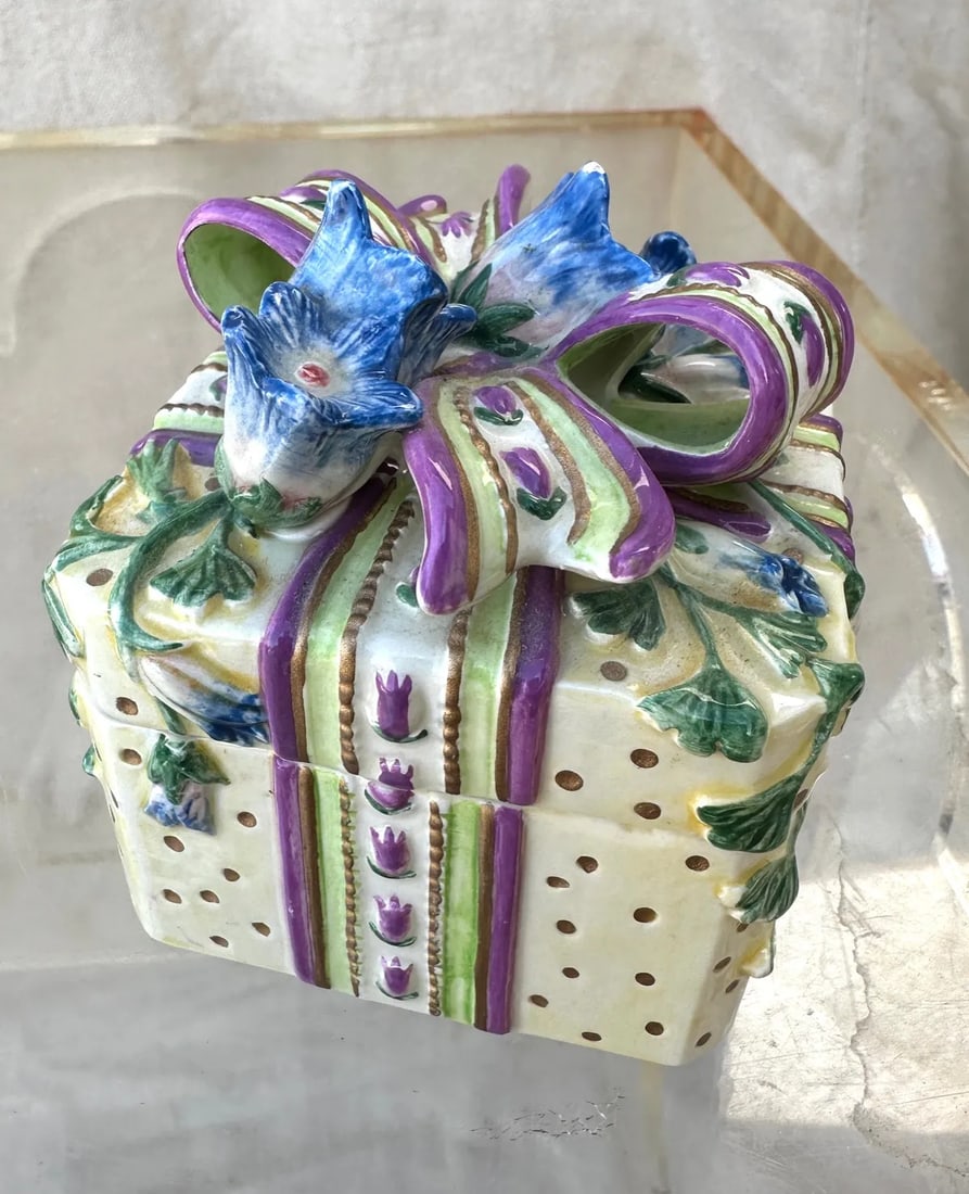 Fitz and Floyd Flower Trinket Box - 6