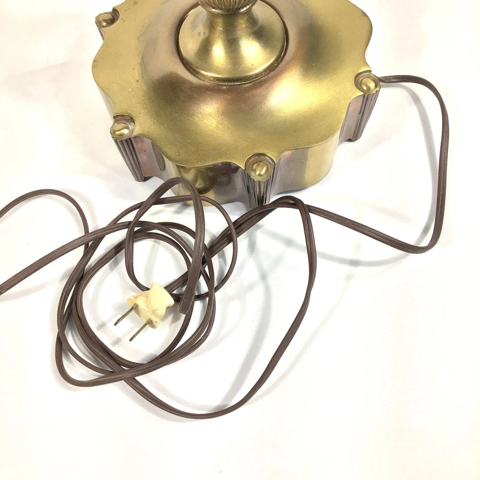 1950s Large Brass Neoclassical Table Lamp With Shade - 11