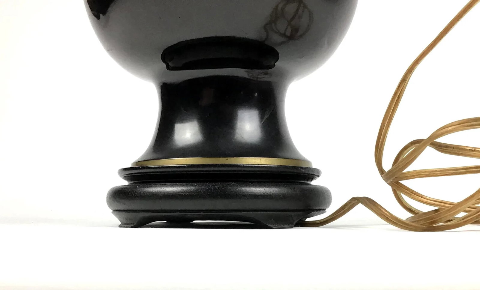 1950s Black Cloisonné Table Lamp With Mother of Pearl Details - 10