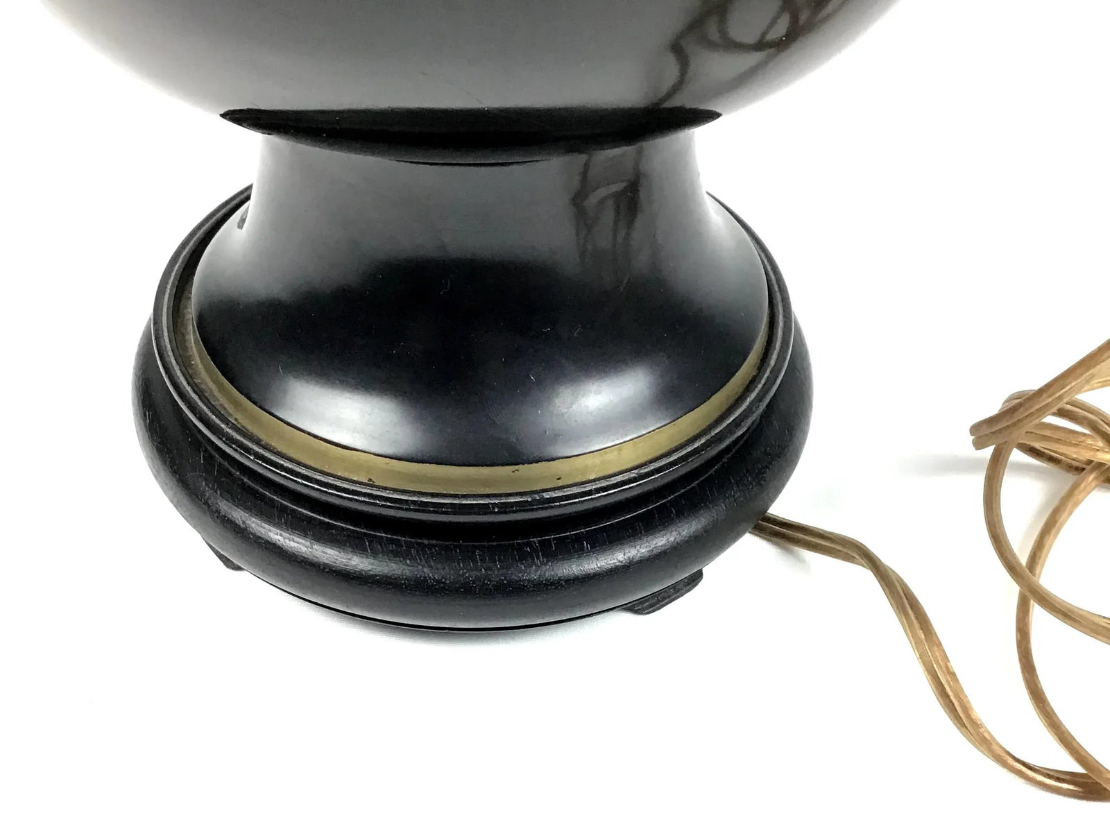 1950s Black Cloisonné Table Lamp With Mother of Pearl Details - 9