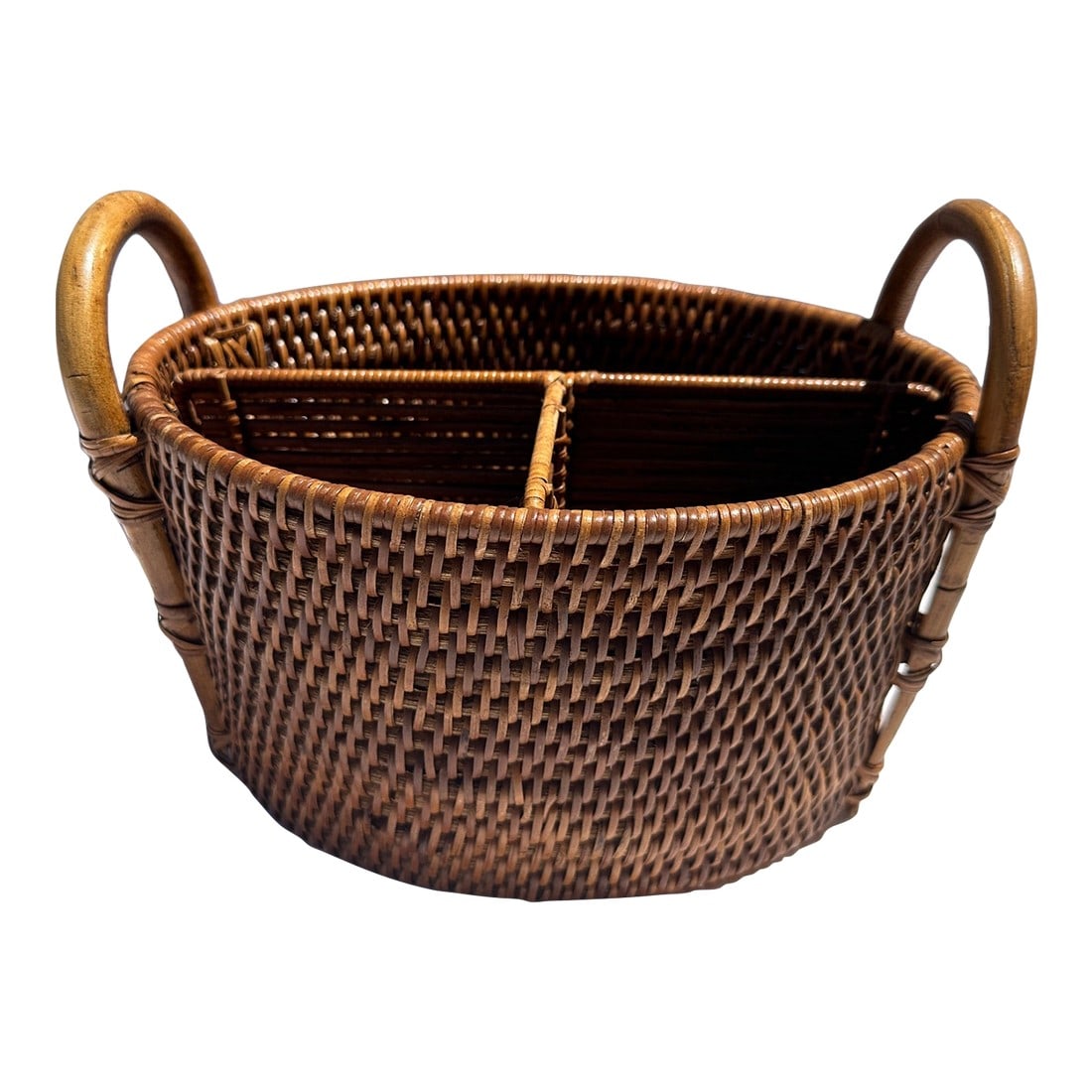 Woven Rattan Utensil Holder: Woven Rattan Utensil Holder perfect for a Garden party or any outdoor party. 7.5in h to handle 5.5in h basket 10in w x 7.5in d Make sure to follow me, I have flash sales for my followers only 109 