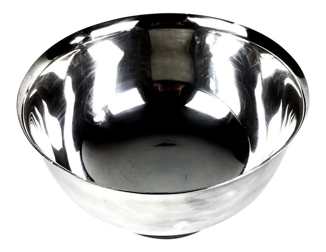 1960s Large Silver Plate Reed & Barton Revere Bowl: As one of the most recognizable silver items in America, the Paul Revere bowl shape was made famous by the early American silversmith, and remains one of the most popular items for engraving,