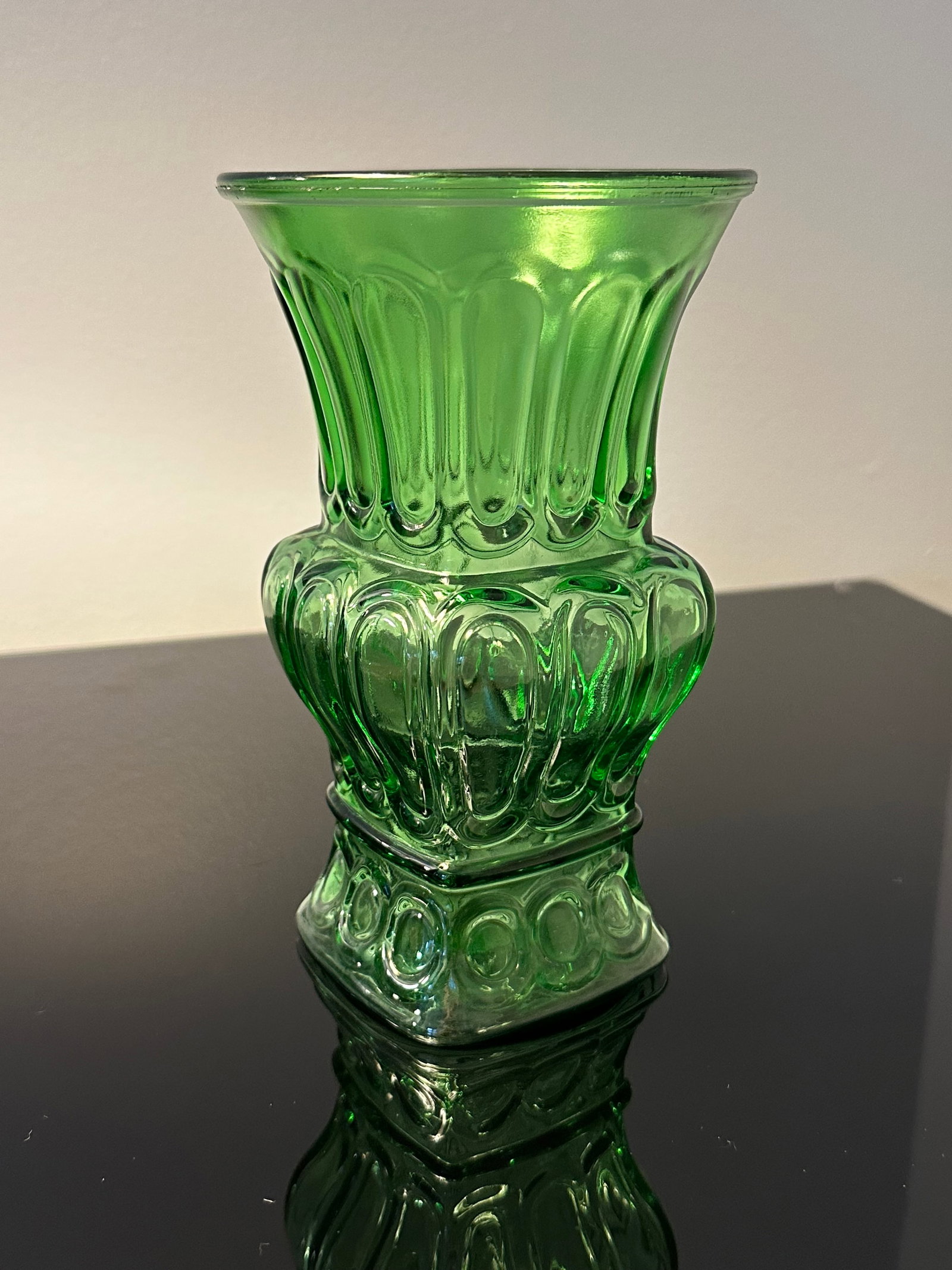Vintage Art Deco Grecian Roman Green Glass Vase - 3