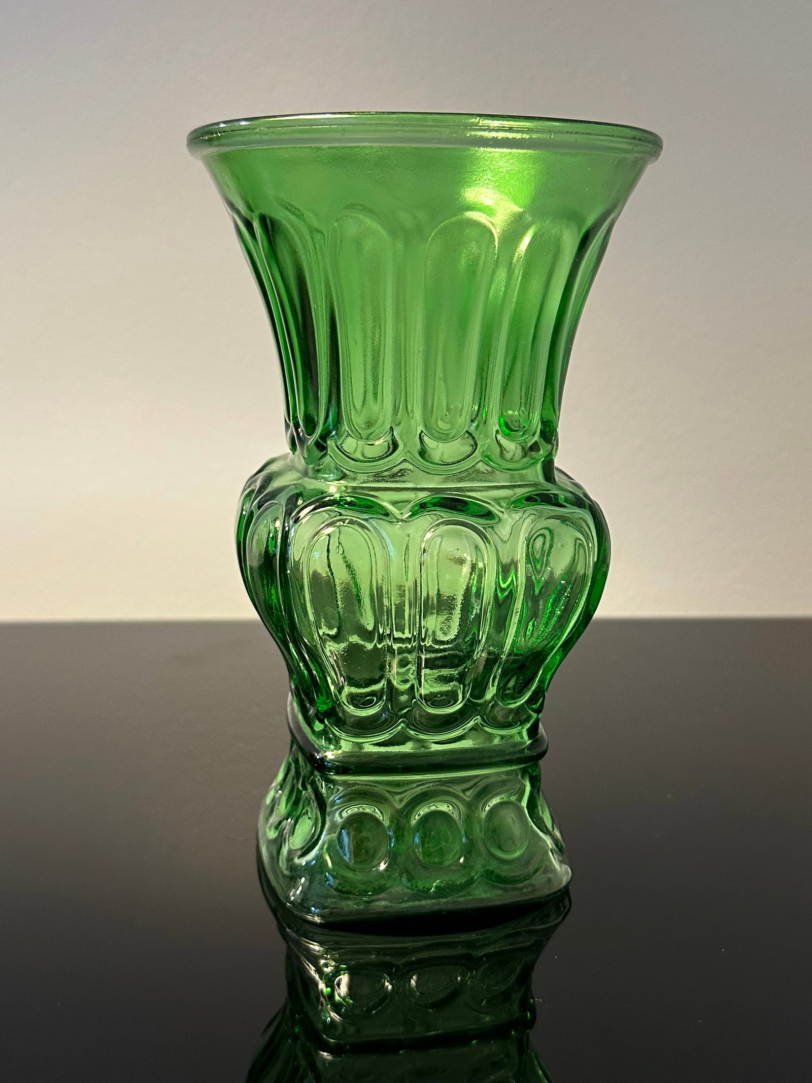 Vintage Art Deco Grecian Roman Green Glass Vase - 6