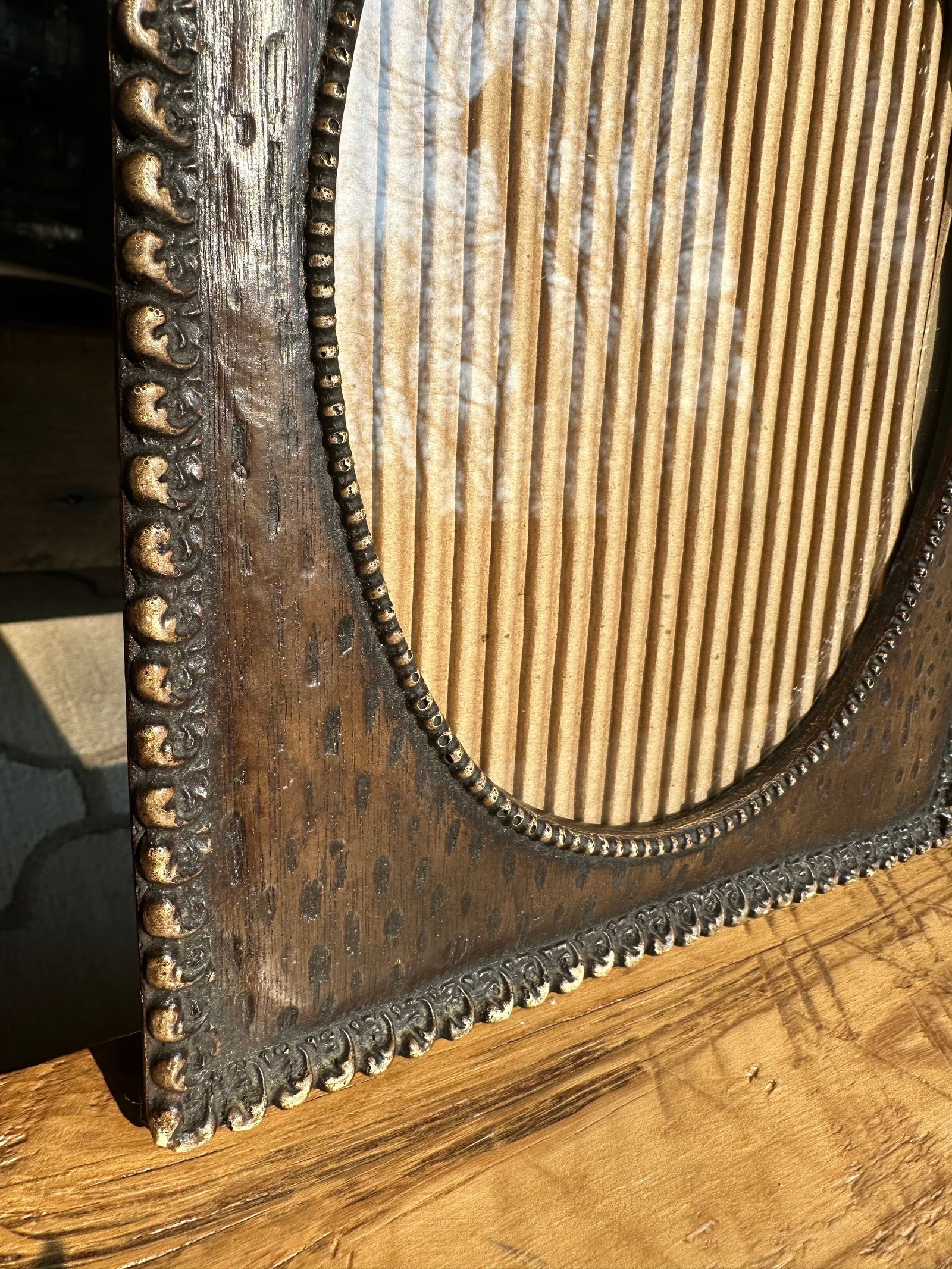 Late 20th Century African Safari Style Oval Tabletop Picture Frame - 4