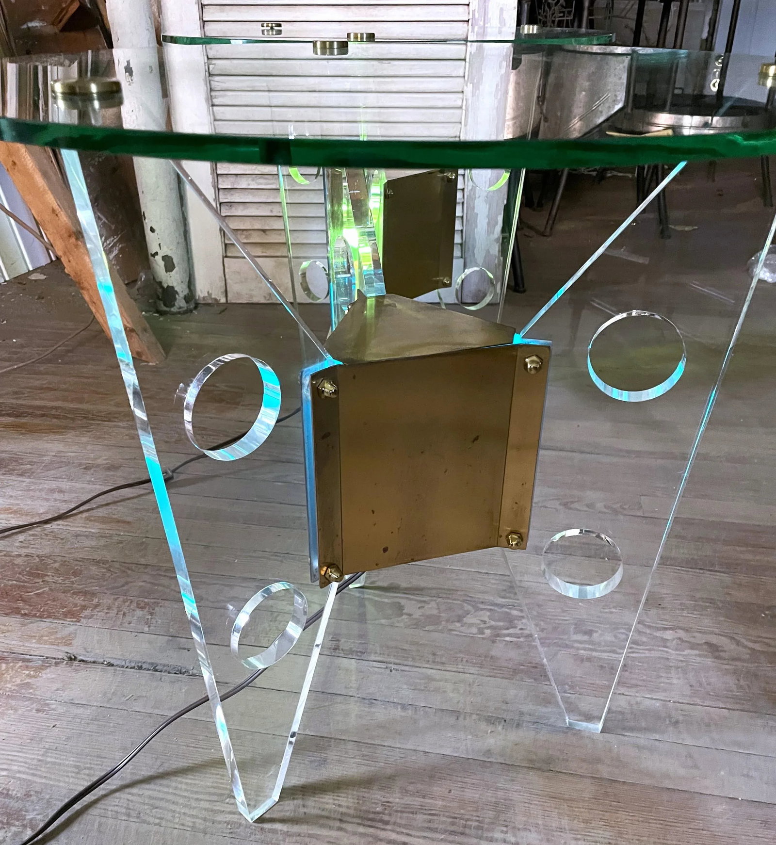 Mid 20th Century Dorothy Thorpe Illuminated Pair Side/End Tables Lucite Base Round Glass Top - 8