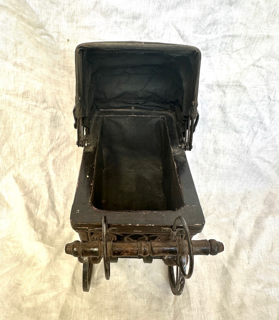 Vintage Victorian Doll Carriage - 3