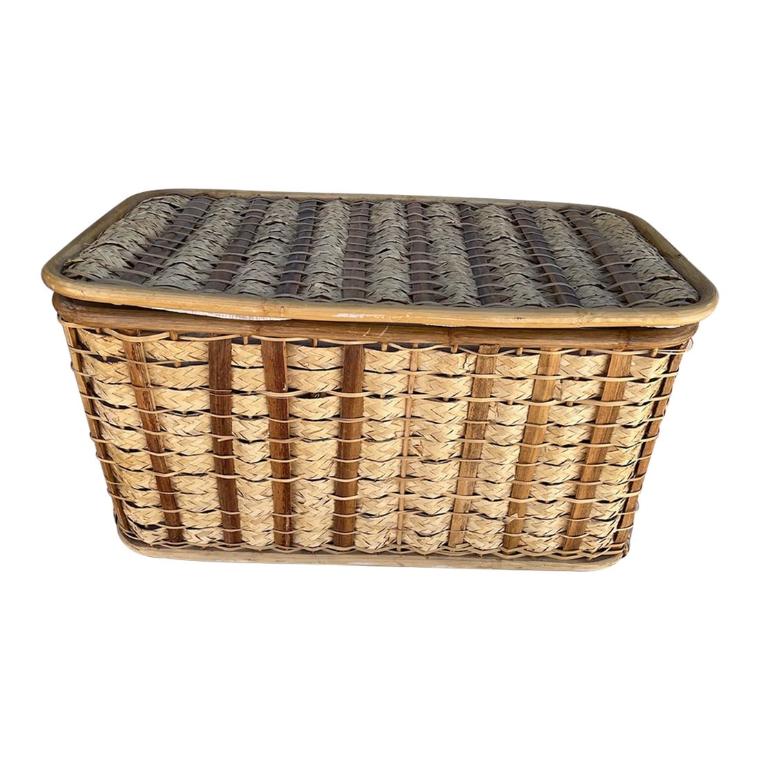 Vintage Bent Bamboo Seagrass Lidded Basket: Vintage Bent Bamboo & Woven Seagrass Lidded Basket lined inside and round handles. Great for storage or yarn etc. 12in h x 12in d x 23in w Make sure to follow me, I have flash sales for my followers o