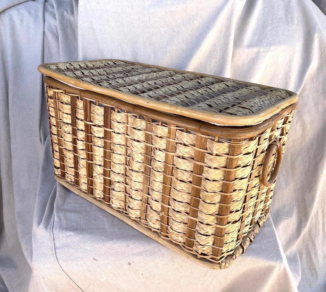 Vintage Bent Bamboo Seagrass Lidded Basket - 4