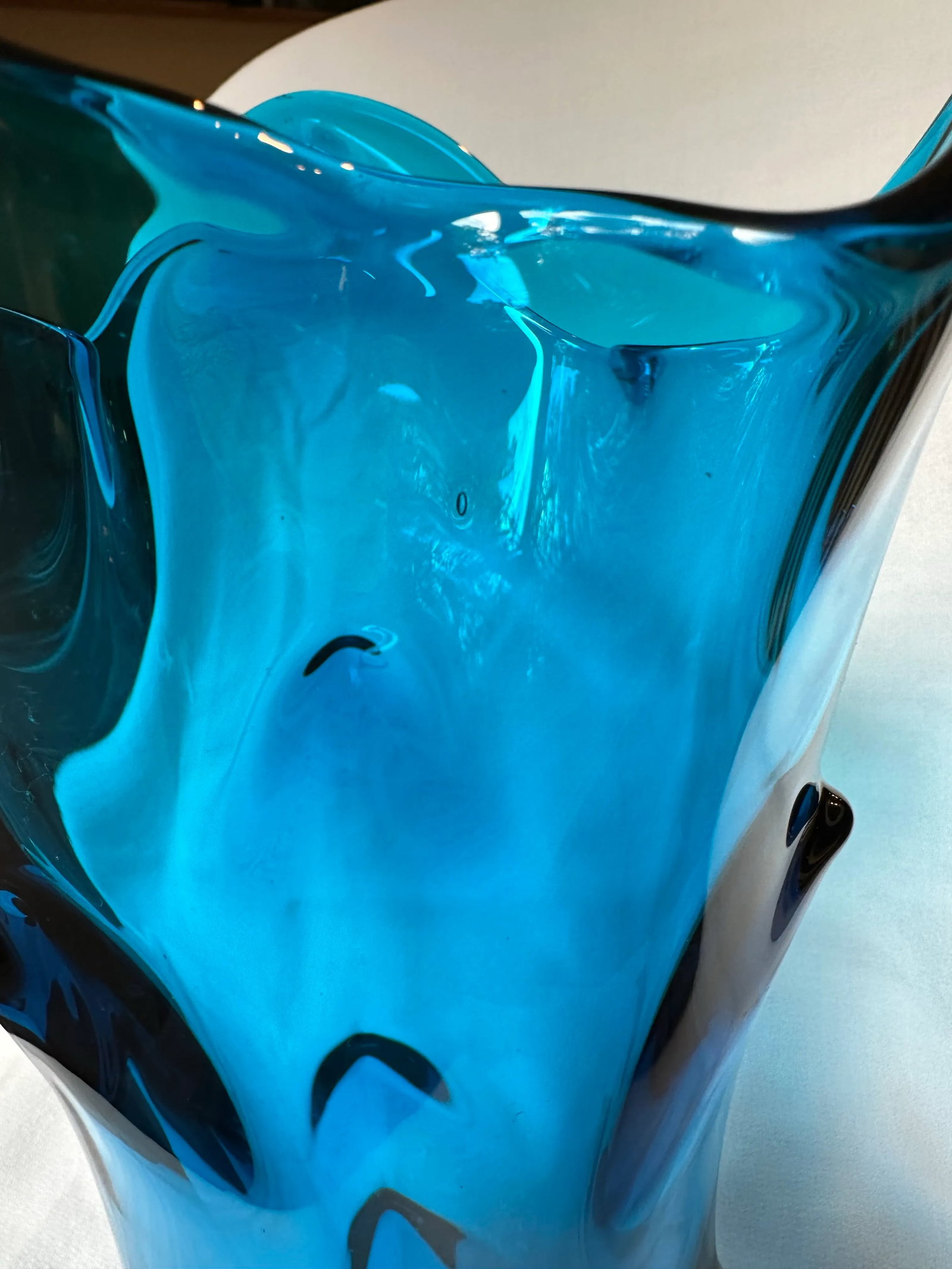 Mid 20th Century Tundra Bleunique Swing Art Glass Vase - 9