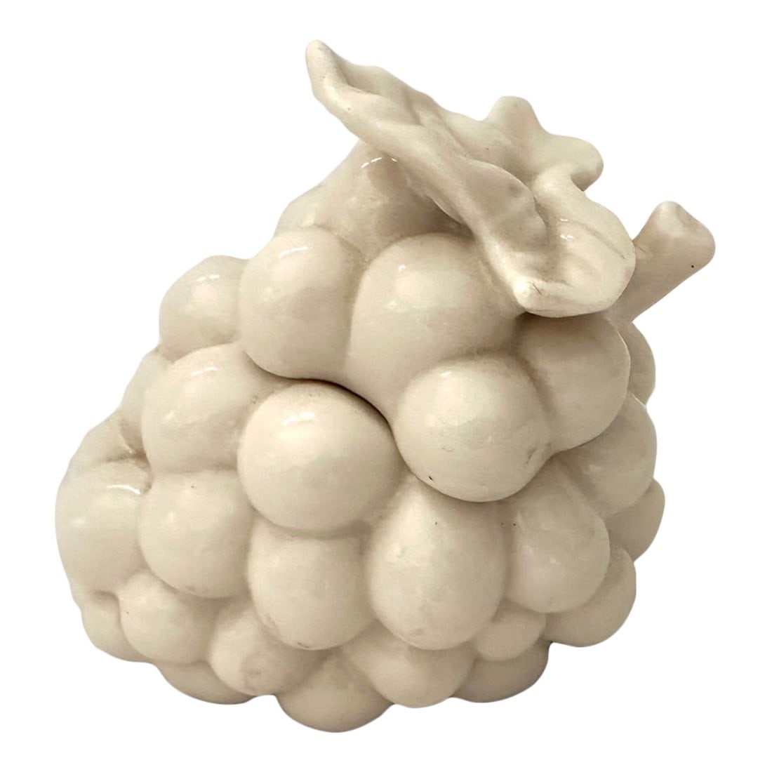 Vintage White Grape Cluster Sugar Bowl: Vintage Off White Grape Cluster Sugar Bowl w/Lid. Super cute great for display or themed parties. Marked K & B 3.5in h x 3.5in w x 3in d Make sure to follow me, I have flash sales for my followers