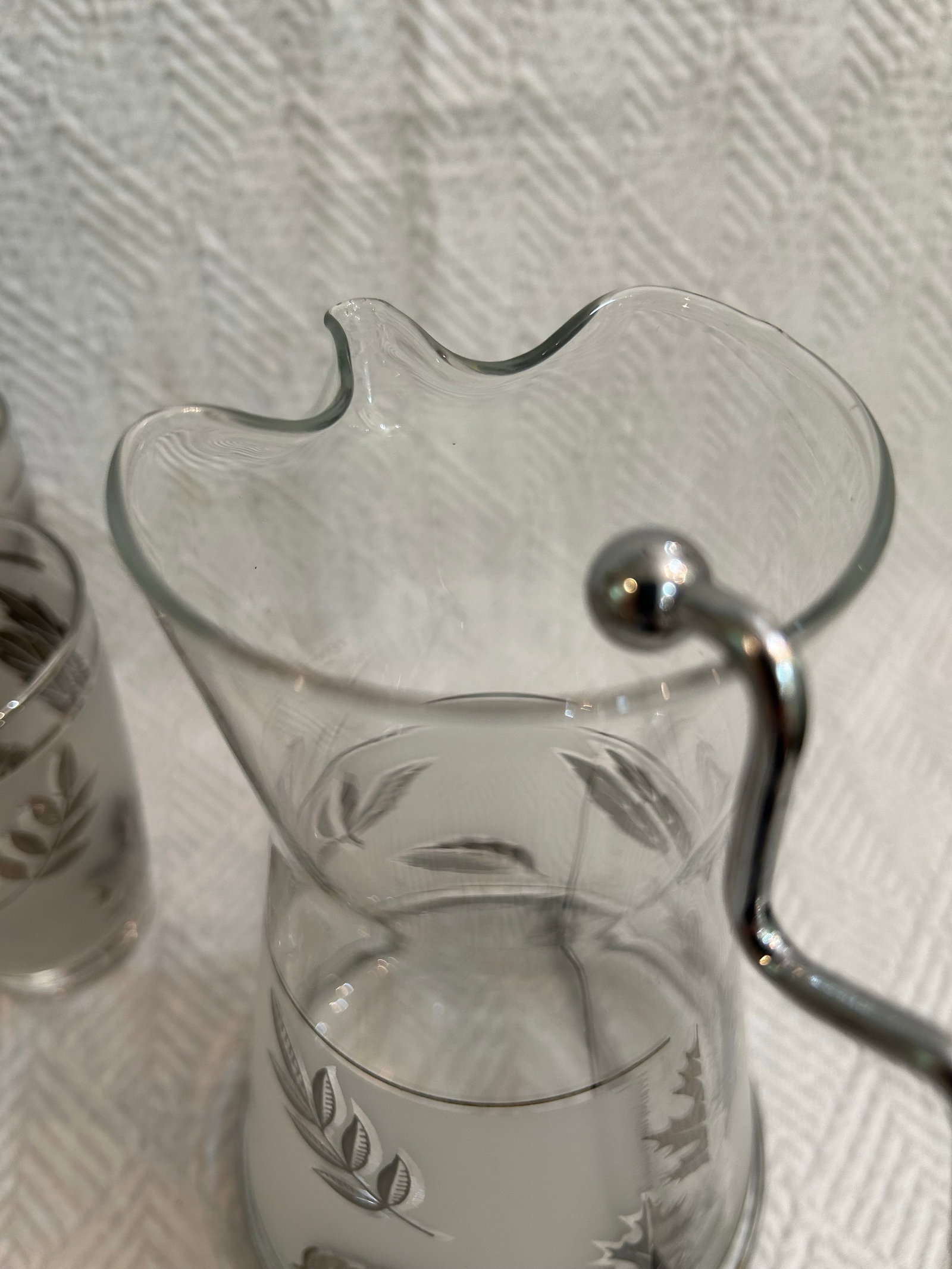 Mid 20th Century Libbey "Silver Leaf" Glassware Set - 8 Pieces - 9