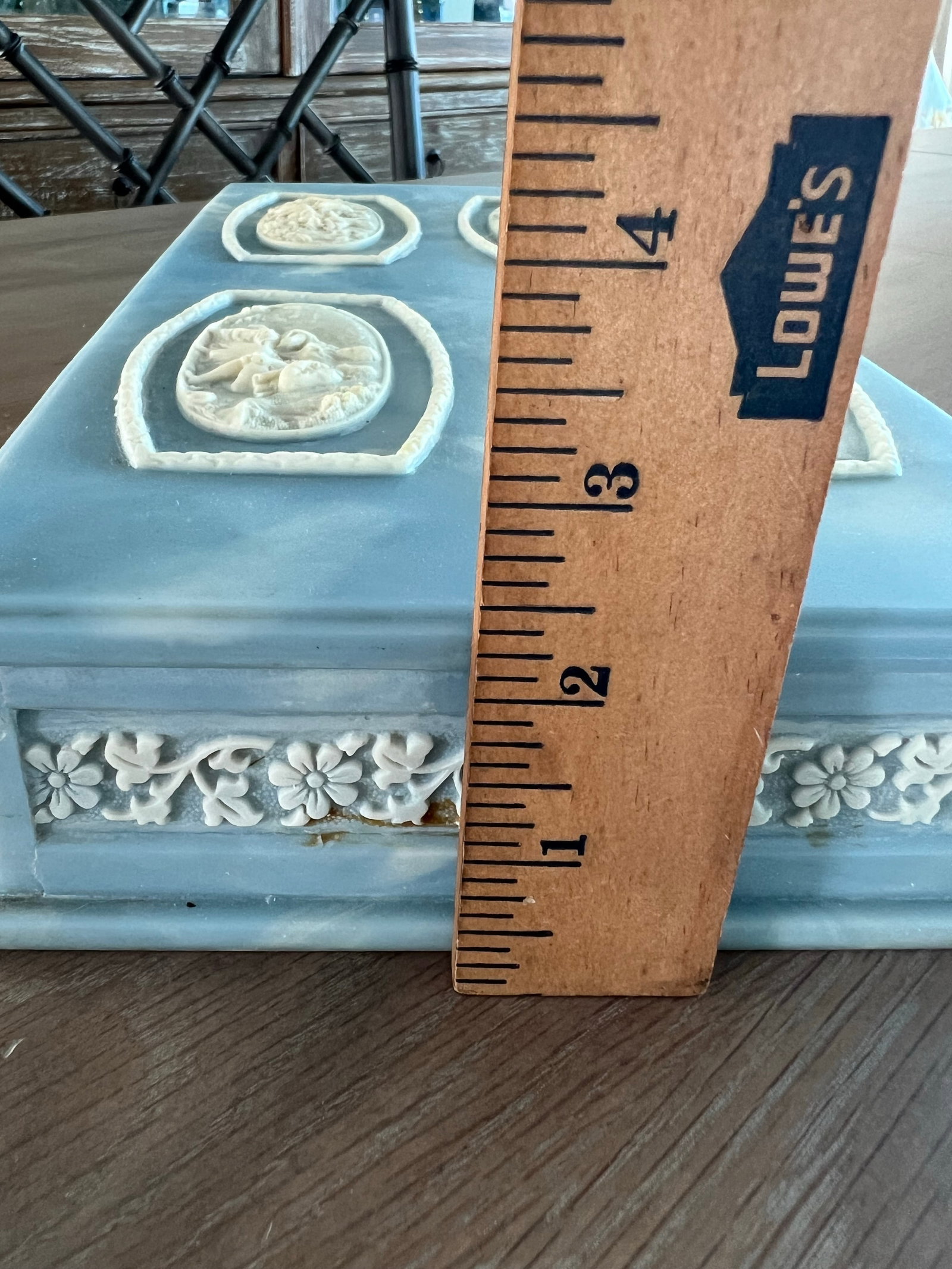 1960s Vintage Blue Marbled Incolay Large Stone Jewelry Box With Raised Relief Cameos of Lovers Court - 8