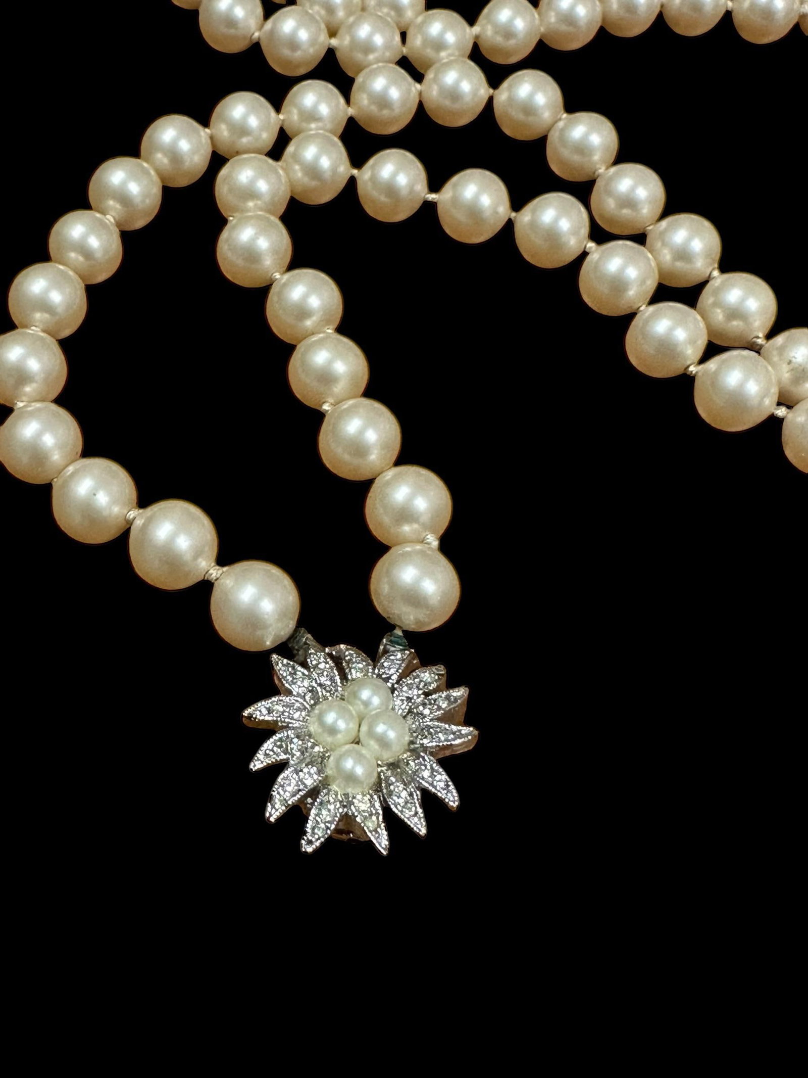 Mid 20th Century Marvella Double Strand Faux Pearl Necklace Silver Floral Rhinestone Clasp - 4